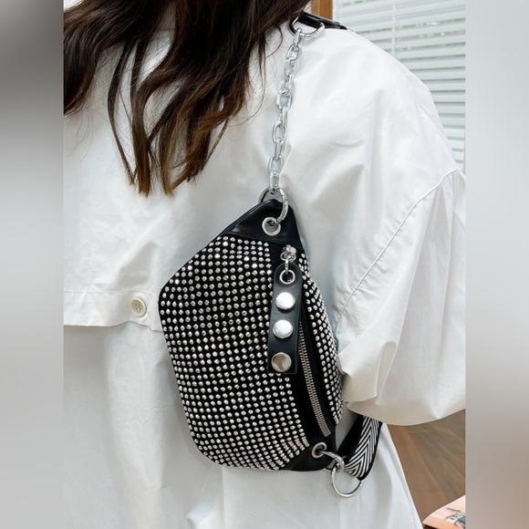 New Fanny Pack, Crossbody Bag - Picture 6 of 6